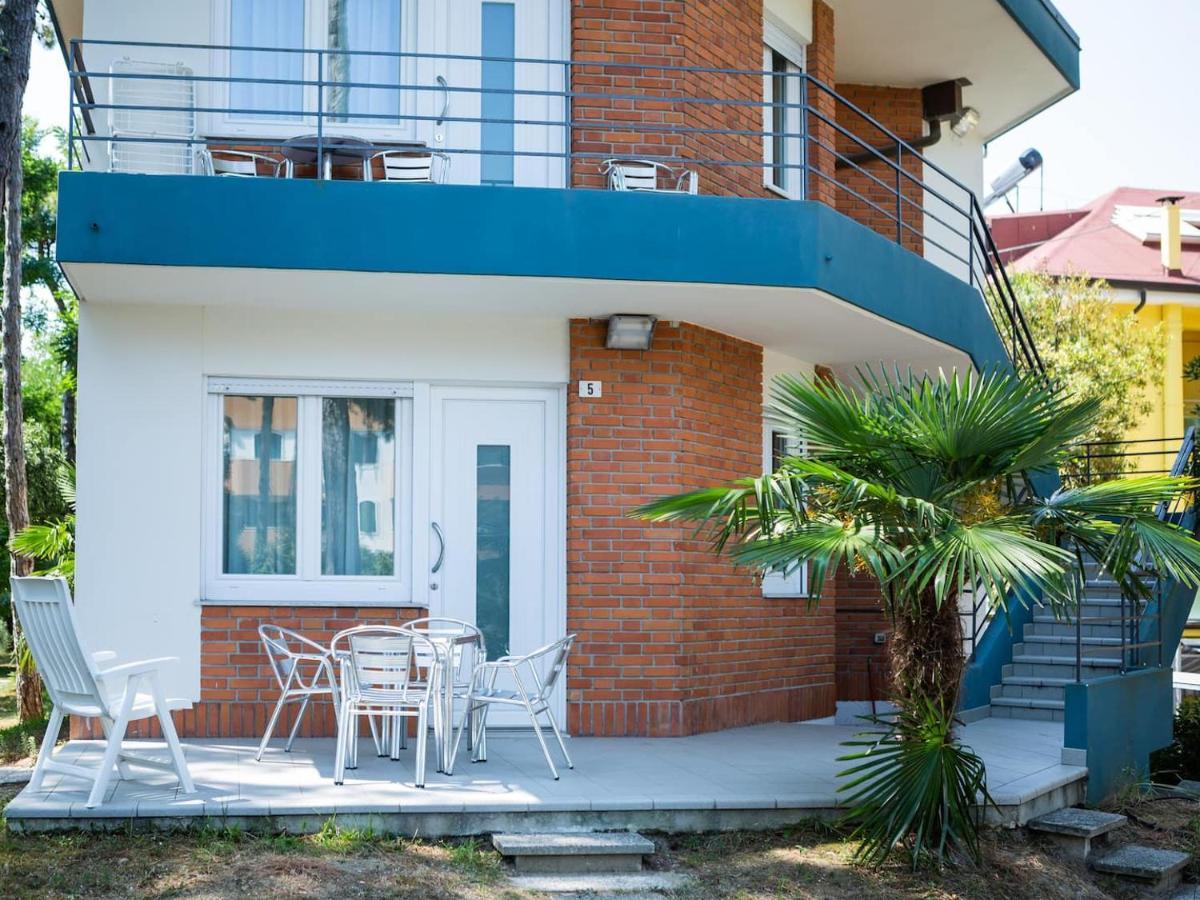 Villa Lucilla Lignano Sabbiadoro Exteriör bild
