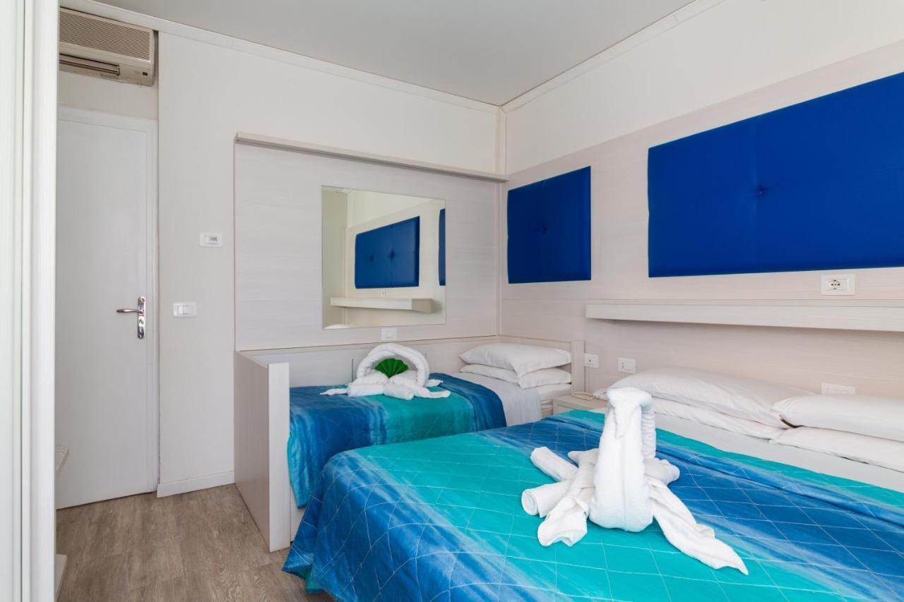 Villa Lucilla Lignano Sabbiadoro Exteriör bild