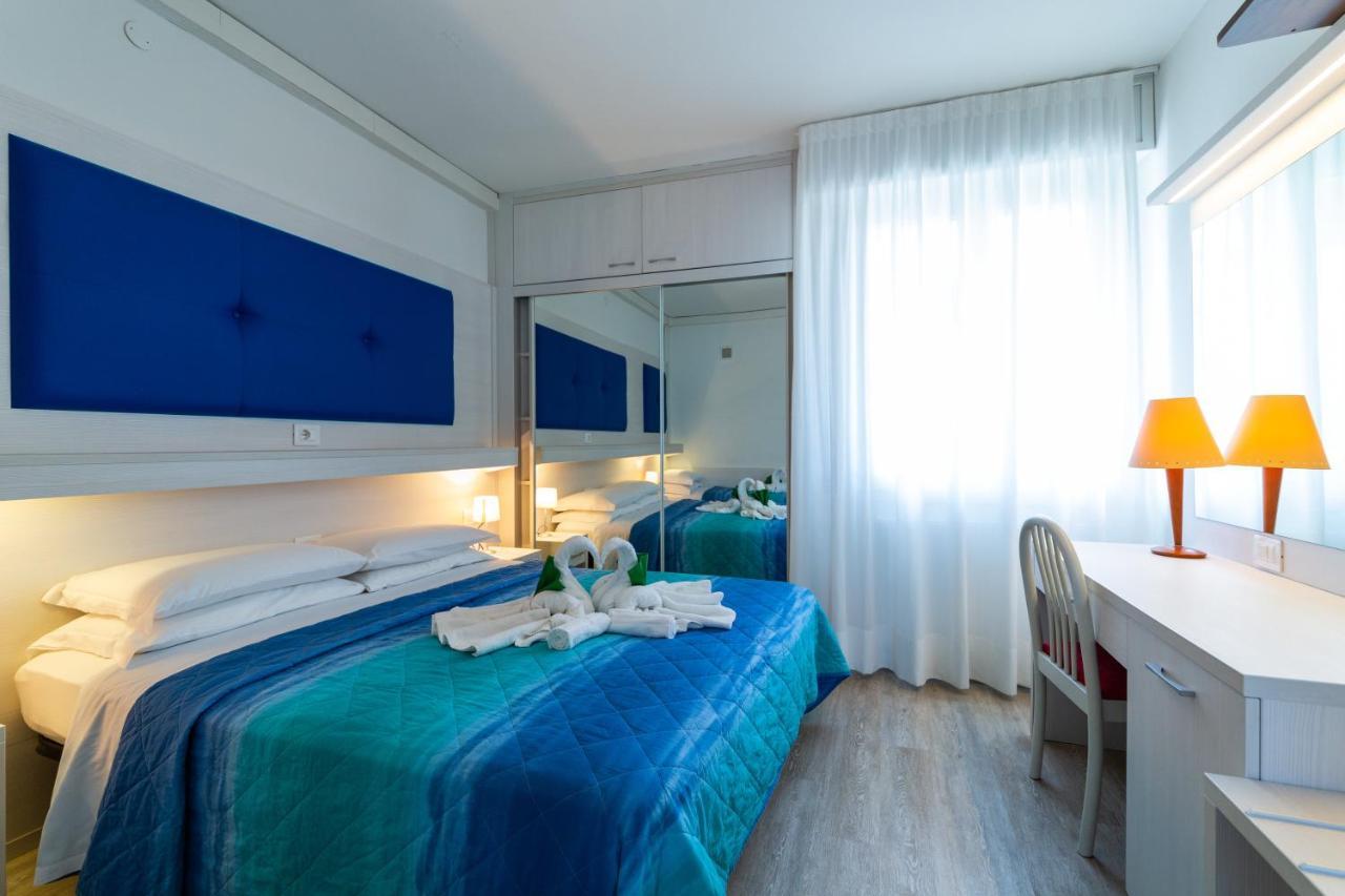 Villa Lucilla Lignano Sabbiadoro Exteriör bild