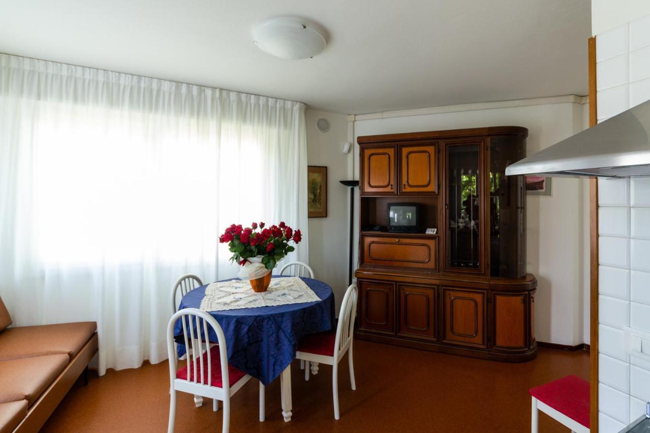 Villa Lucilla Lignano Sabbiadoro Exteriör bild