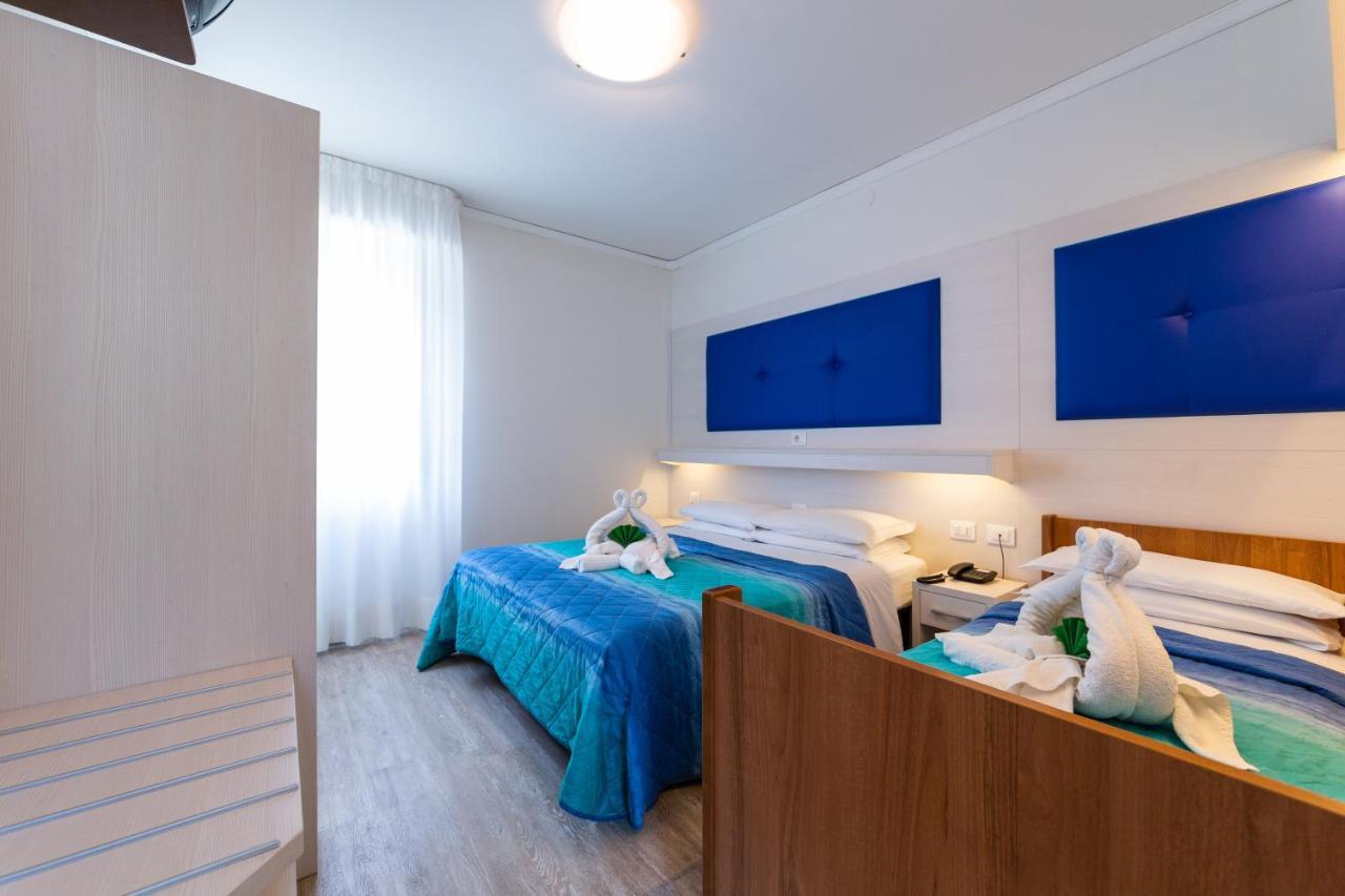 Villa Lucilla Lignano Sabbiadoro Exteriör bild
