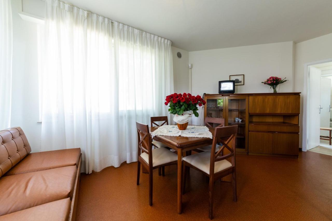 Villa Lucilla Lignano Sabbiadoro Exteriör bild