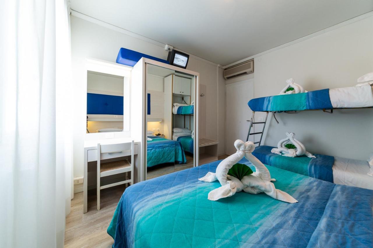Villa Lucilla Lignano Sabbiadoro Exteriör bild